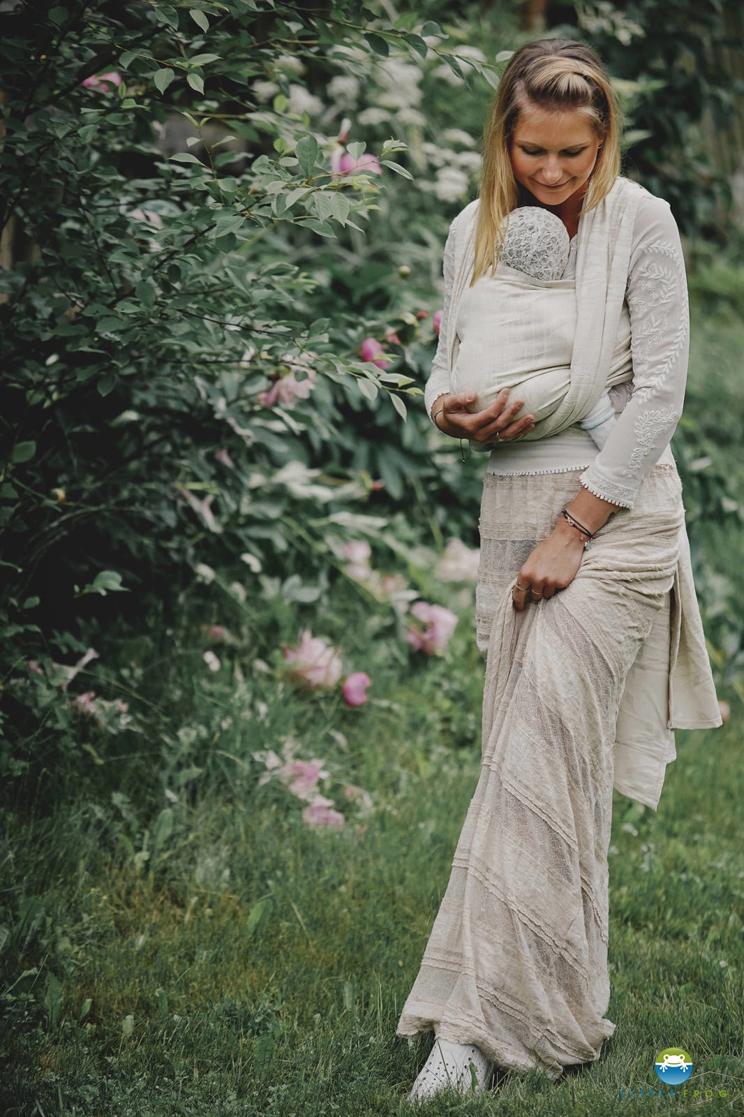 Kangura portabebés Fular Portabebés Little Frog Linen Summer Meadow