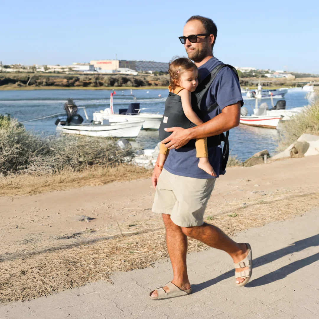 Kangura portabebés Mochila portabebés ultraligera Beco Fly Black